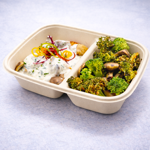 Garlic creamy salmon with spinach & mushrooms served with roasted mushroom with broccoli